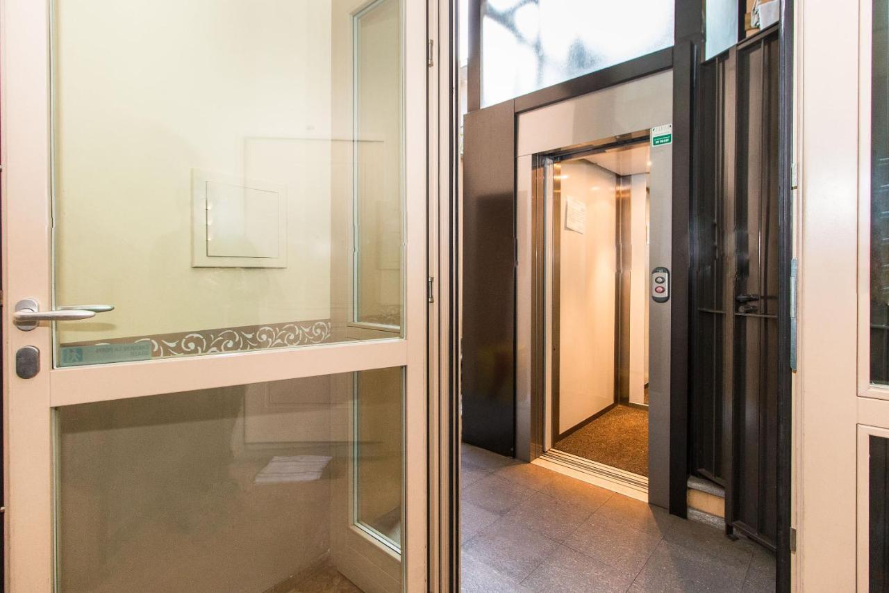 Piazza Statuto Functional Studio Торино Екстериор снимка